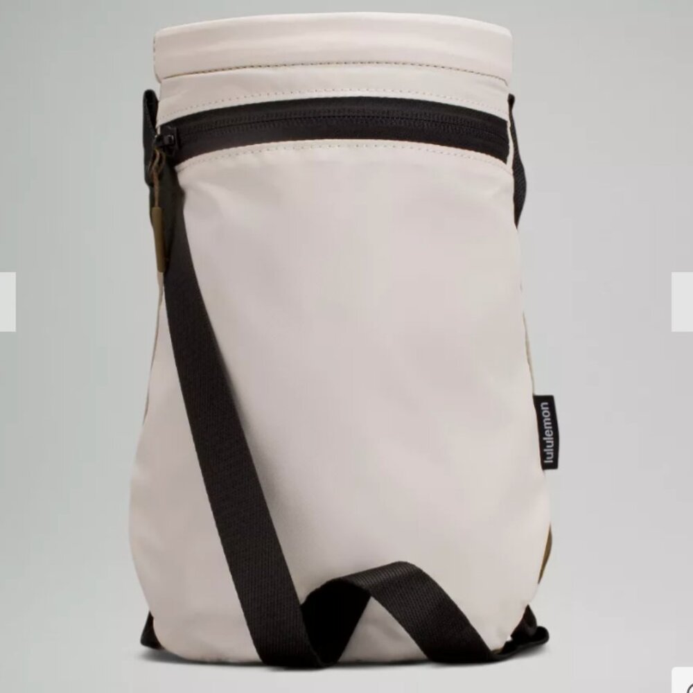 Lululemon Water Bottle Crossbody 2.5L Green Beige